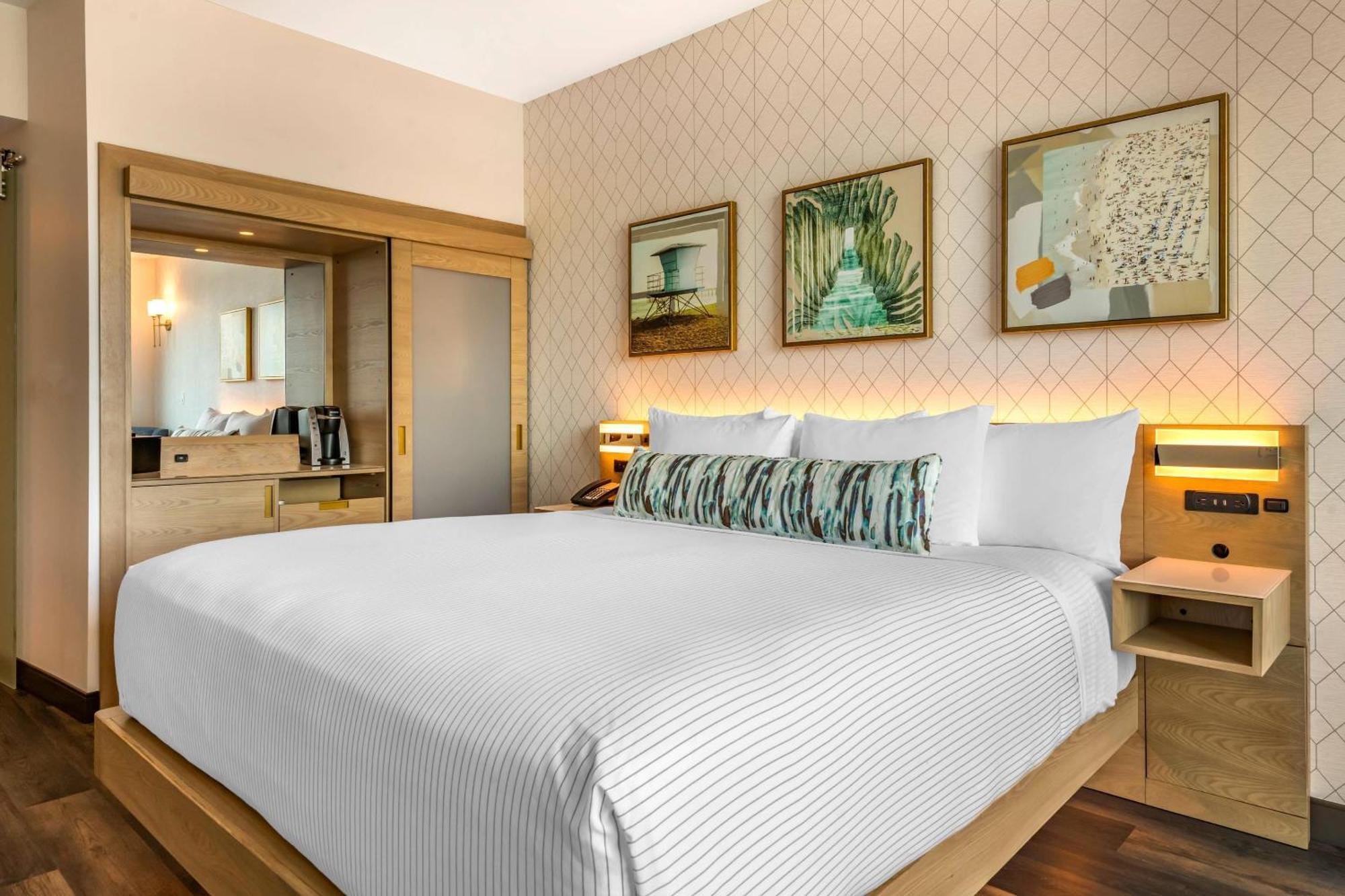 Hotel Cambria Lauderdale
